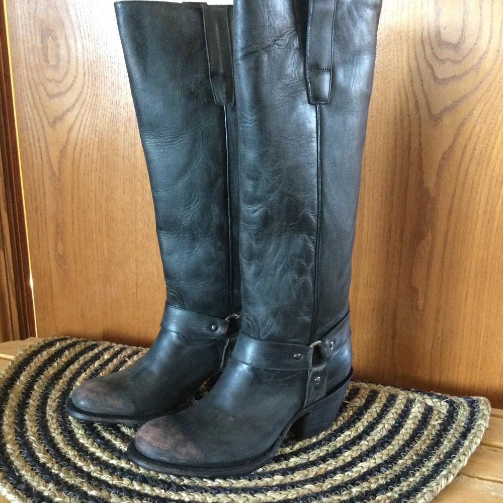 🔥Black Star Cowboy Boots🔥